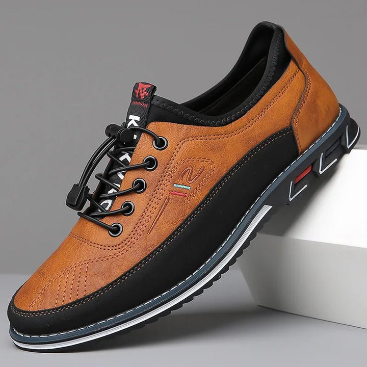 Elegante Herren Oxford-Schuhe, strukturiertes Leder, Schwarz, mit verdecktem Schnürsystem, für stilvolles Business-Outfit.
