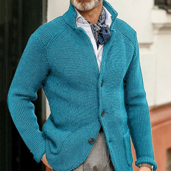 Elegante Herren-Strickjacke mit Knopfleiste, warm und vielseitig, ideal für kalte Tage. Perfekt für verschiedene Anlässe.