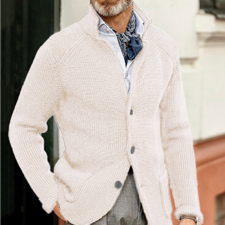 Elegante Herren-Strickjacke mit Knopfleiste, warm und vielseitig, ideal für kalte Tage. Perfekt für verschiedene Anlässe.