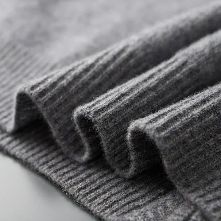 Elegante Herrenjacke aus weichem Cashmere mit Reißverschluss, ideal für kühle Tage, in zeitlosem Design für jede Gelegenheit.