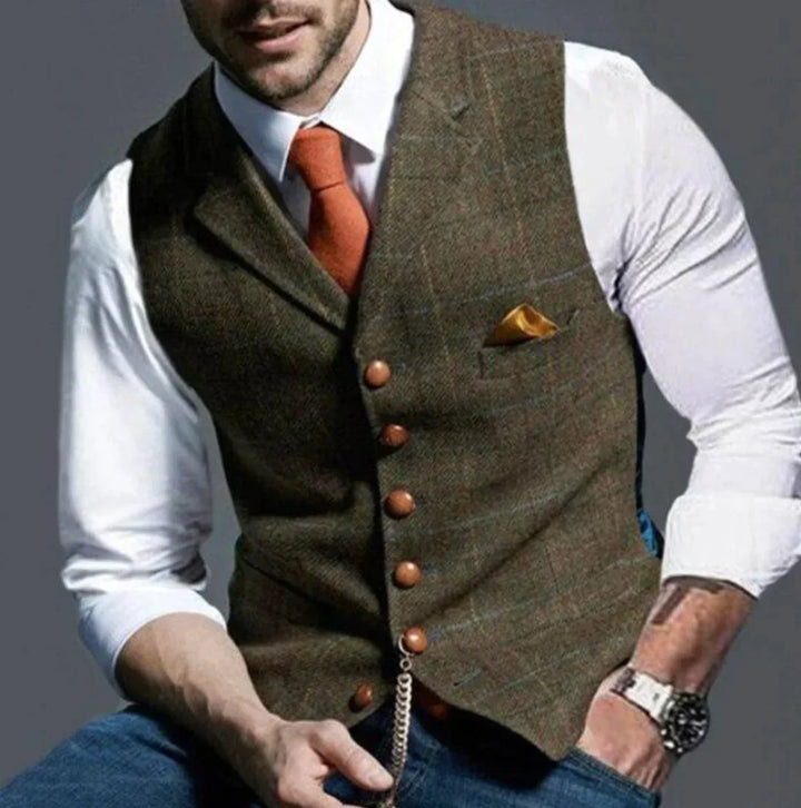 "Elegante Herrenweste Anselm in Blau mit klaren Linien und raffinierten Details für vielseitige, stilvolle Outfits."