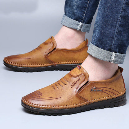"Elegante khaki Leder Herrenschuhe mit robuster Gummisohle, ideal für Herbst und Winter, bietet Komfort und Stil."