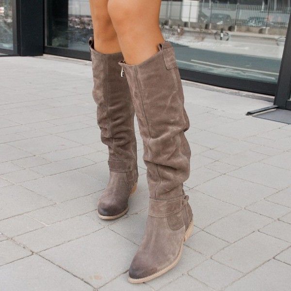 Elegante kniehohe Damenstiefel, klassisches Design, vielseitig, stilvoll für jeden Anlass, ganztägiger Komfort.