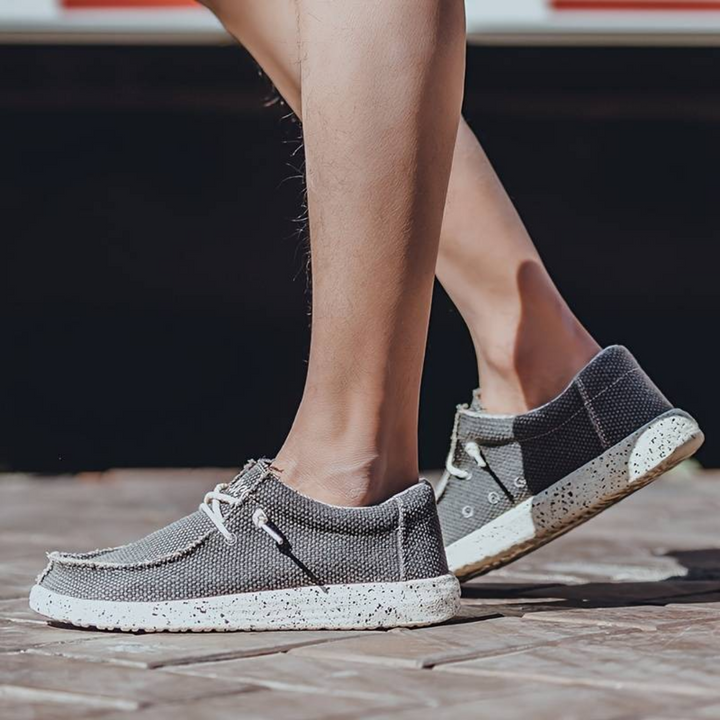 Elegante Komfort-Sneaker mit atmungsaktivem Material und ergonomischem Design für stilvollen Tragekomfort im Alltag.