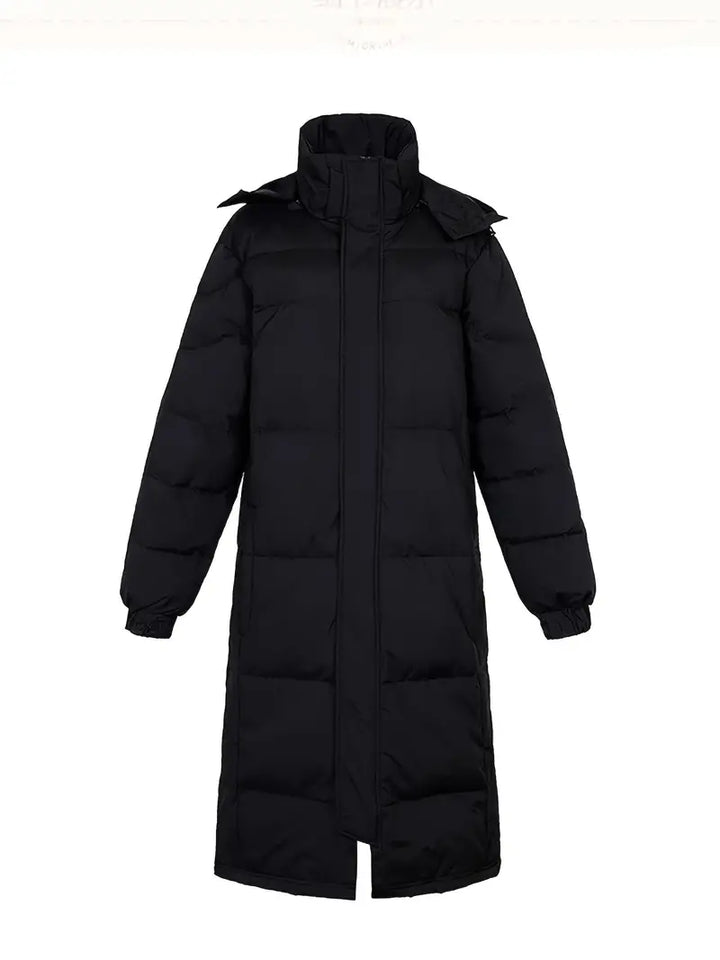 Elegante lange Herren-Winter-Steppjacke mit gestepptem Design und optimiertem Wetterschutz für kühle Tage.