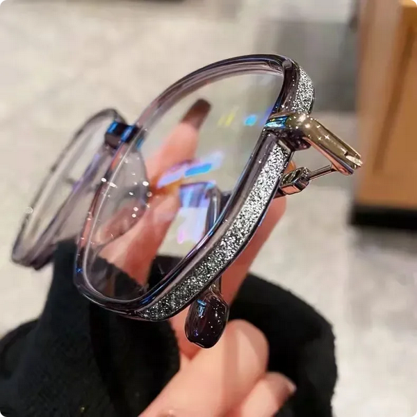 "Elegante Luxus Lesebrille in Braun, vielseitige Eleganz für Damen, Stärken +1.0 bis +4.0, zeitloses Design."
