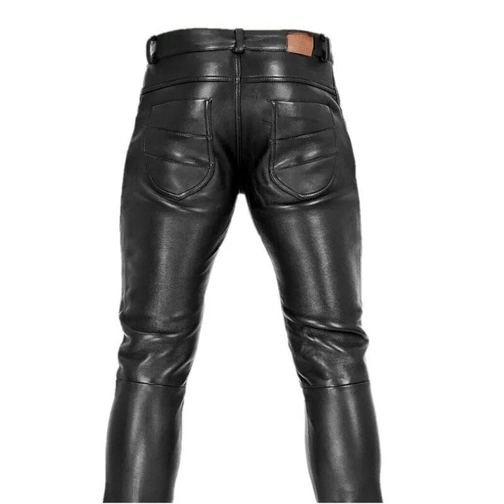 "Elegante maßgeschneiderte Herrenhose mit ergonomischem Schnitt und funktionalen Taschen in stilvollem Design."