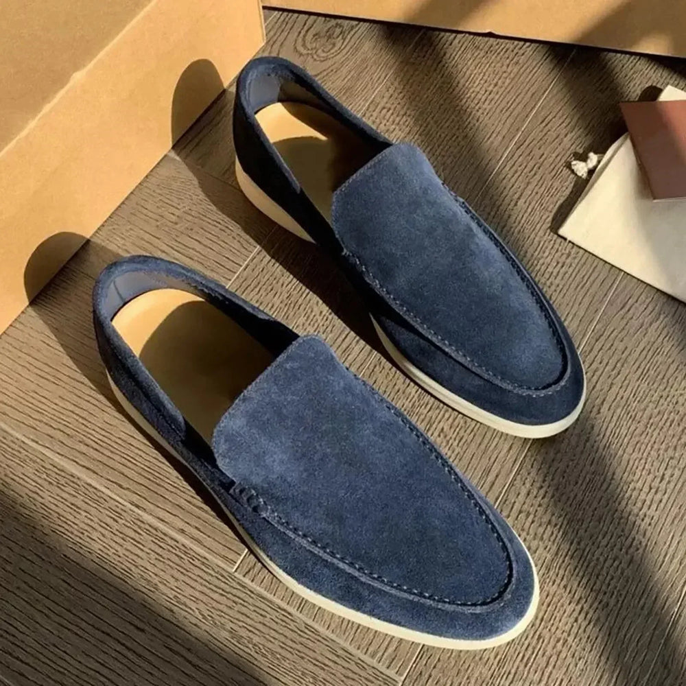 "Elegante orthopädische Slip-On Halbschuhe für Herren in Schwarz, bieten Komfort und Stil für jede Gelegenheit."