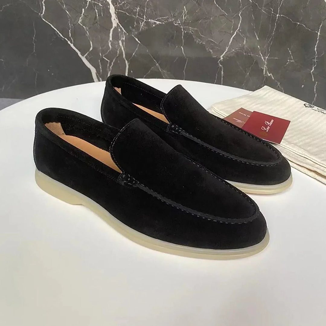 "Elegante orthopädische Slip-On Halbschuhe für Herren in Schwarz, bieten Komfort und Stil für jede Gelegenheit."