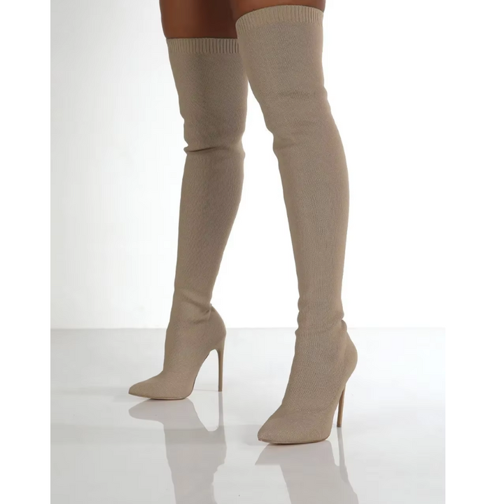 "Elegante Overknee-Stretch-Stiefel mit Stiletto-Absatz in schwarzer Seitenansicht, ideale Damenmode für trendige Looks."