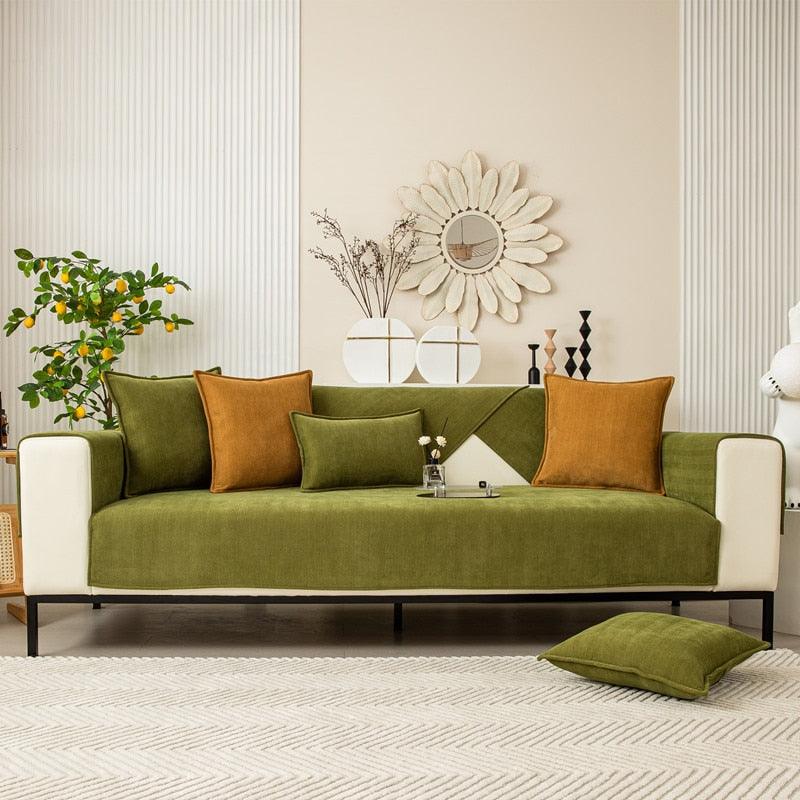 "Elegante rutschfeste Sofaschutzhülle in modernem Design, perfekt passend auf Sofa, vielseitige Farben, pflegeleicht."