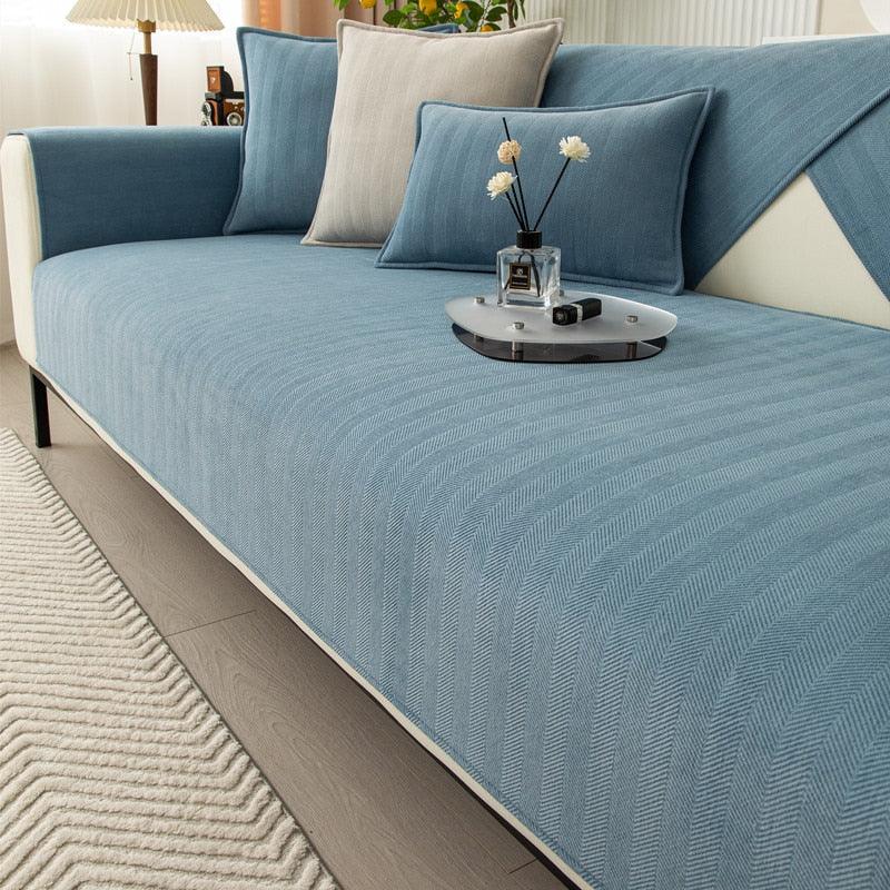 "Elegante rutschfeste Sofaschutzhülle in modernem Design, perfekt passend auf Sofa, vielseitige Farben, pflegeleicht."