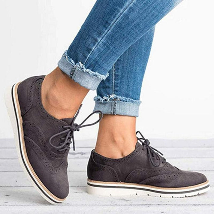 Elegante Schnürschuhe in Blau, Grau, Khaki, Rosa, Schwarz; stilvoll, bequem, vielseitig; Damenmode-Highlight.