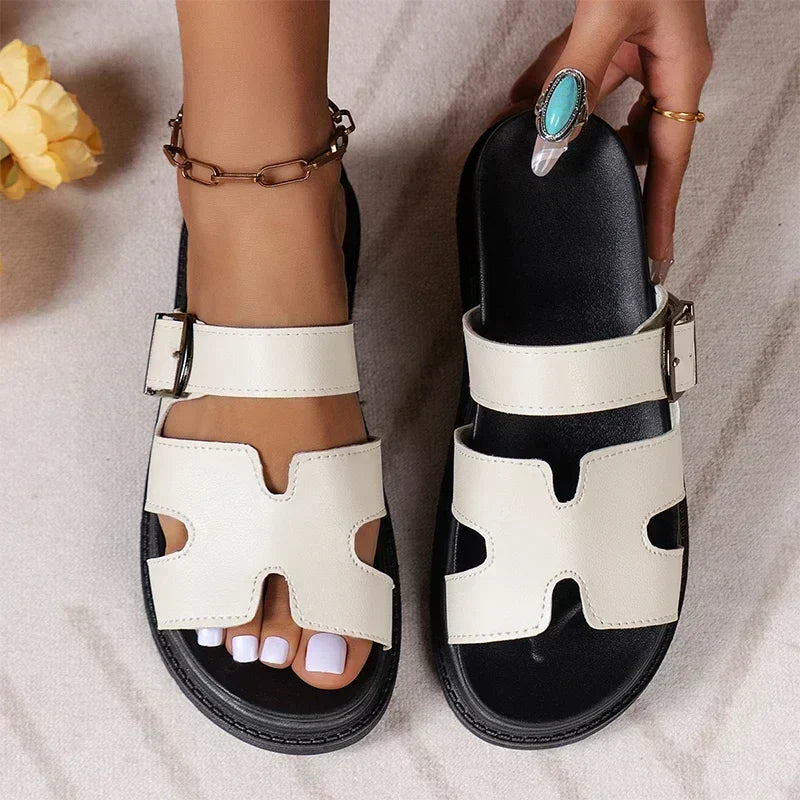 "Elegante Sommer-Slingback-Sandalen mit offenem Zehenbereich aus veganem Leder, ideal für Komfort und Stil an heißen Tagen."