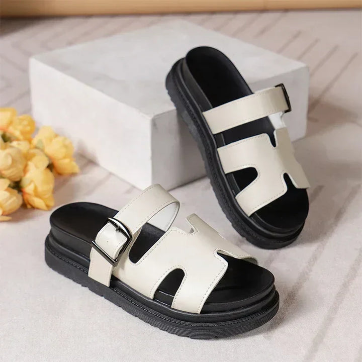 "Elegante Sommer-Slingback-Sandalen mit offenem Zehenbereich aus veganem Leder, ideal für Komfort und Stil an heißen Tagen."
