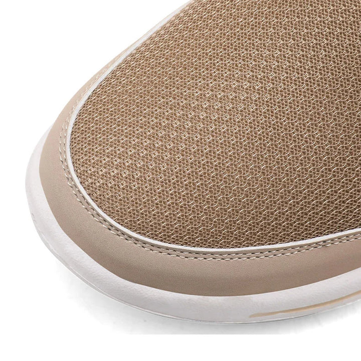 Elegante Sport-Sandalen für Herren mit orthopädischer Unterstützung, stilvollem Design und stoßdämpfender Sohle.