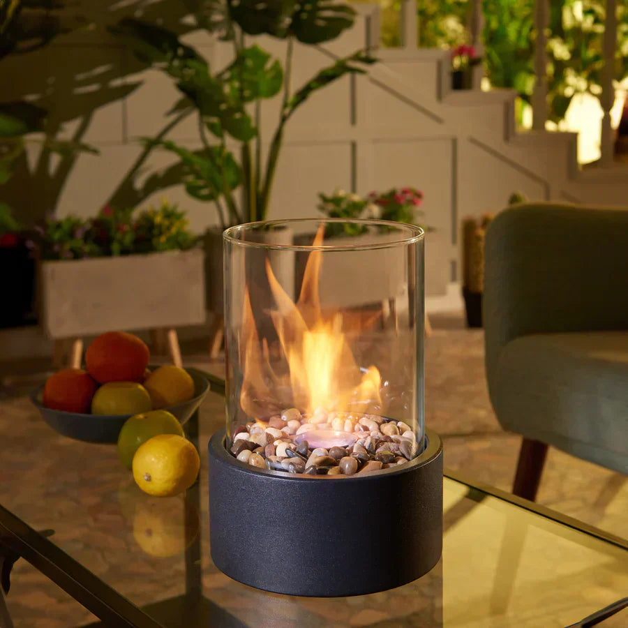 "Elegante, tragbare Feuerstelle für Indoor & Outdoor mit Glas und Metall, stilvolles modernes Design, rauchfreies Ethanolfeue