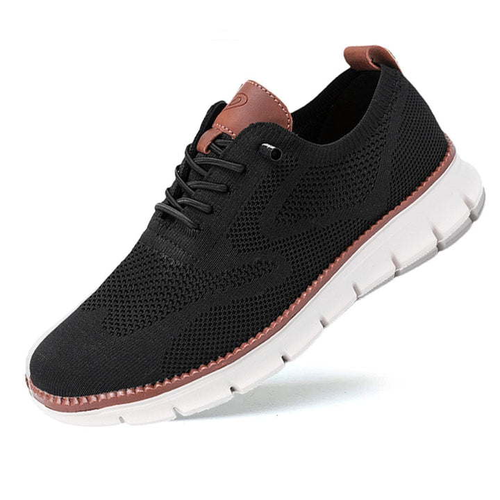 "Elegante und atmungsaktive Herrenschuhe vor weißem Hintergrund, perfekt für vielseitige Anlässe und stilvollen Komfort."