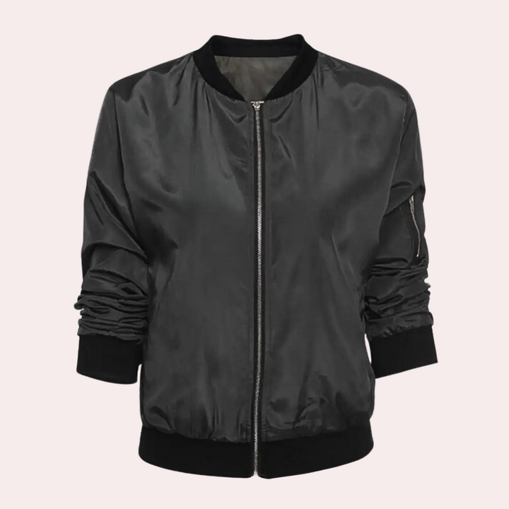 Elegante und leichte Damen-Sommerjacke in verschiedenen Farben, vielseitig kombinierbar, perfekter Look für jeden Anlass.