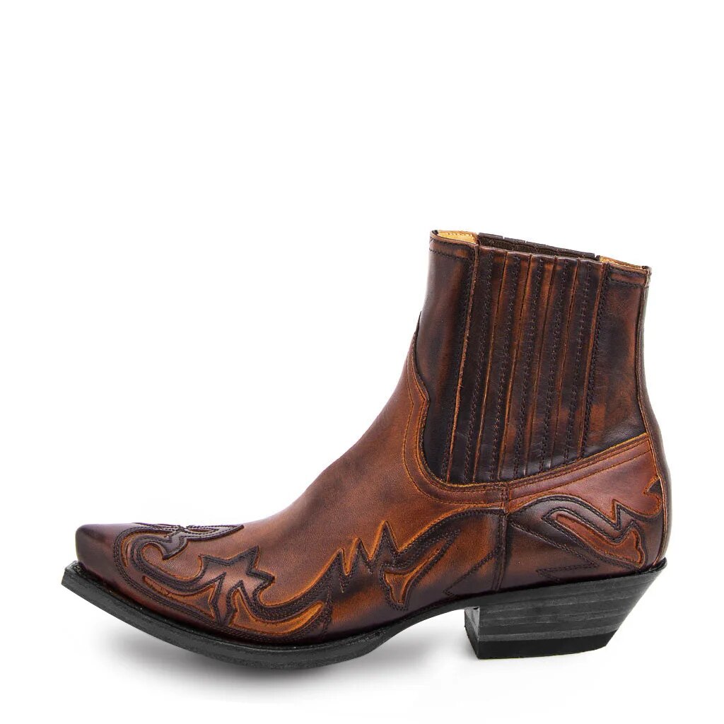 Elegante Unisex-Cowboystiefel aus Leder mit klassischer Stickerei im Westernstil und spitzer Form, perfekt für Herbstmode.