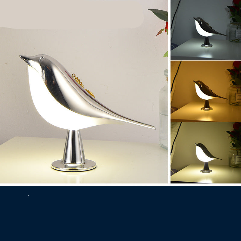 "Elegante Vogel Tischlampe, kabellos mit 3 Leuchtstufen, naturinspiriertes Design für stilvolle Beleuchtung."