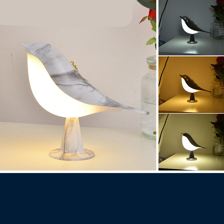 "Elegante Vogel Tischlampe, kabellos mit 3 Leuchtstufen, naturinspiriertes Design für stilvolle Beleuchtung."