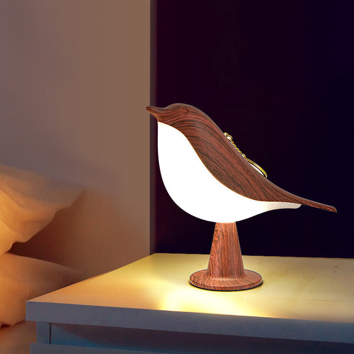"Elegante Vogel Tischlampe, kabellos mit 3 Leuchtstufen, naturinspiriertes Design für stilvolle Beleuchtung."