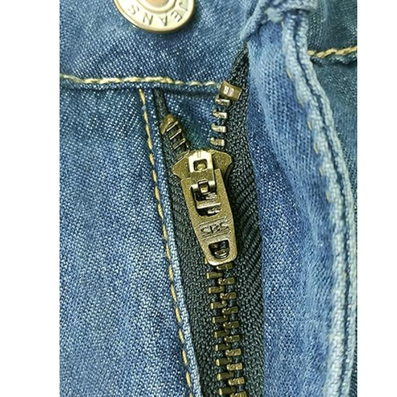 Elegante weite Damenhose in Beige, figurumspielend, aus atmungsaktivem Stoff für Komfort und Stil im Büro und Freizeit.