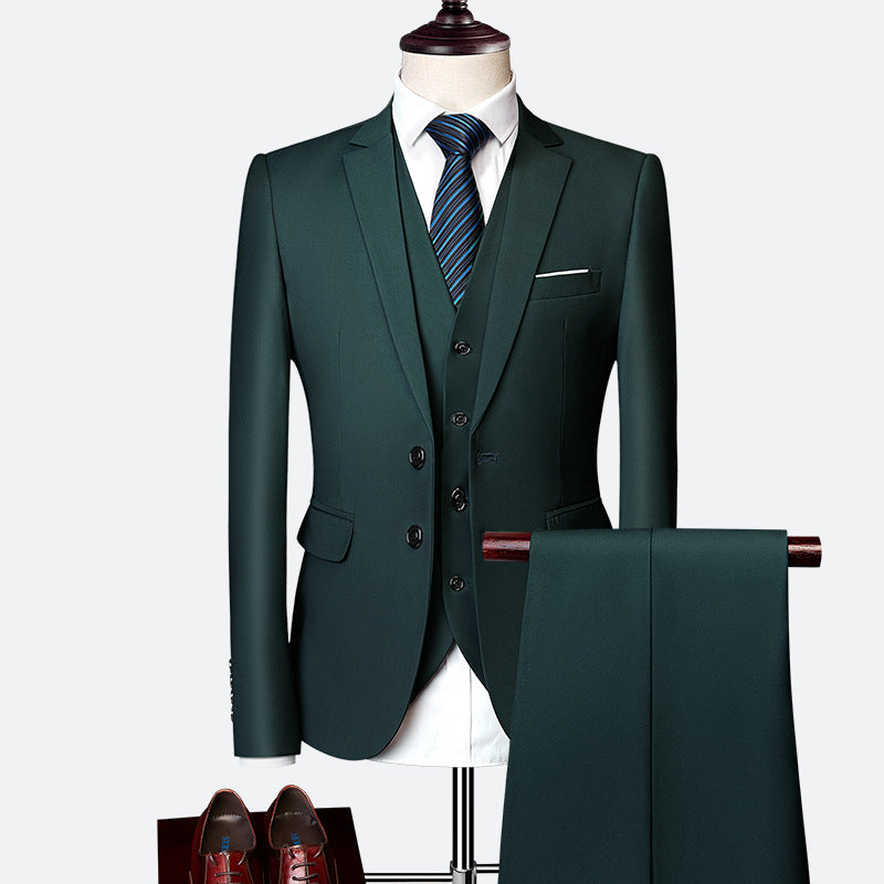 "Eleganter 3-tlg. Herrenanzug in klassischem Design, ideal für Hochzeiten & Business, mit schlanker Passform in Schwarz."
