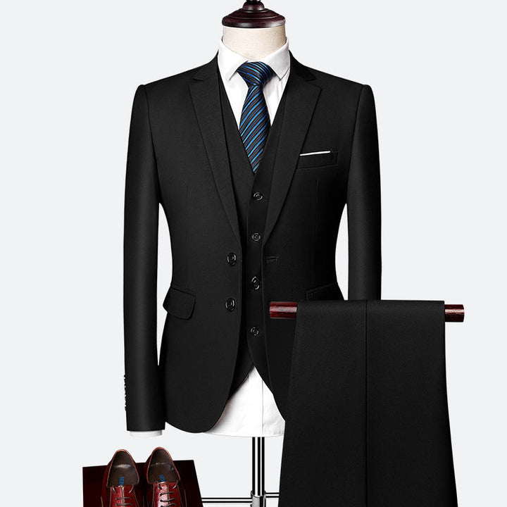 "Eleganter 3-tlg. Herrenanzug in klassischem Design, ideal für Hochzeiten & Business, mit schlanker Passform in Schwarz."