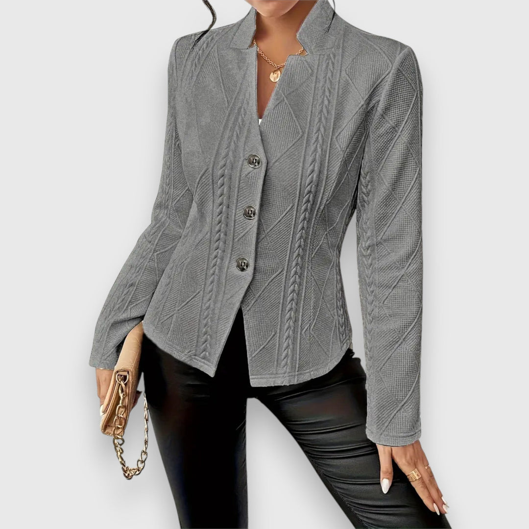 Eleganter Damen Blazer aus Premium Stoff, handgefertigt, zeitloses Design, perfekte Passform, ideal für jeden Anlass.