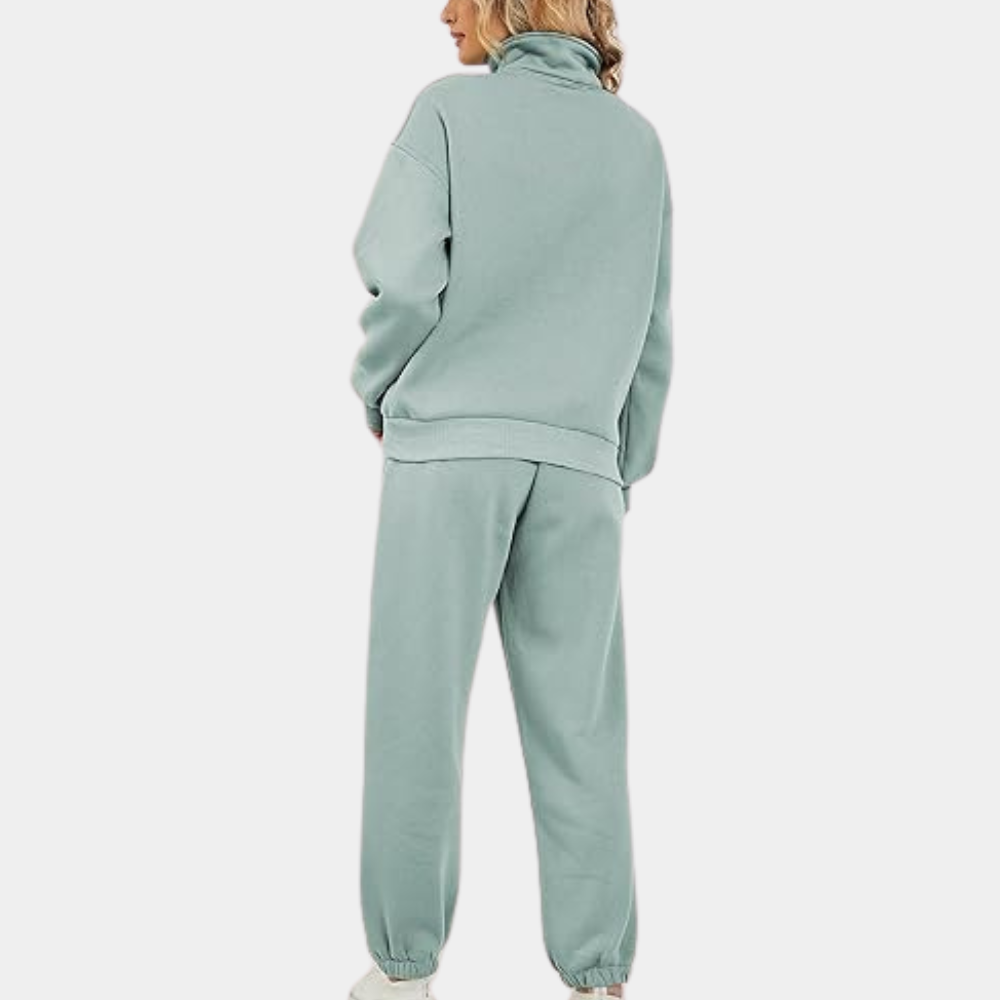 "Eleganter Damen Jogginganzug in Pink, weich, bequem und vielseitig für Sport und Freizeit."