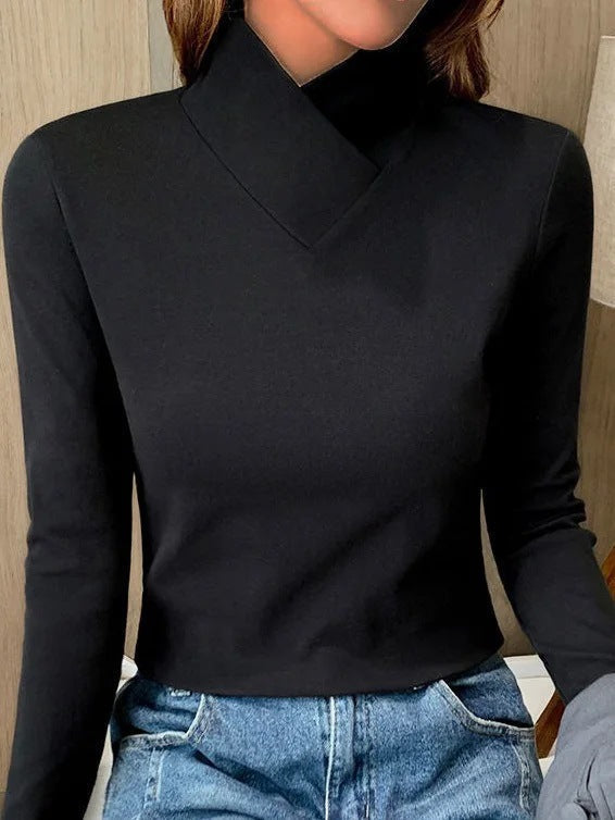 Eleganter Damen Rollkragenpullover aus weicher Wolle, grau, figurschmeichelnd, ideal für kalte Tage, vielseitig kombinierbar.
