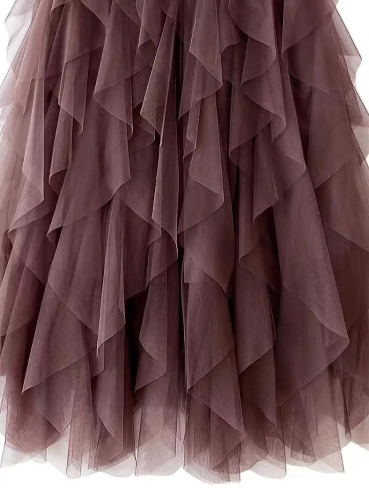 Eleganter Damen-Rüschenrock aus fließendem Tüllstoff, feminin mit Rüschen, ideal für festliche und lässige Anlässe.