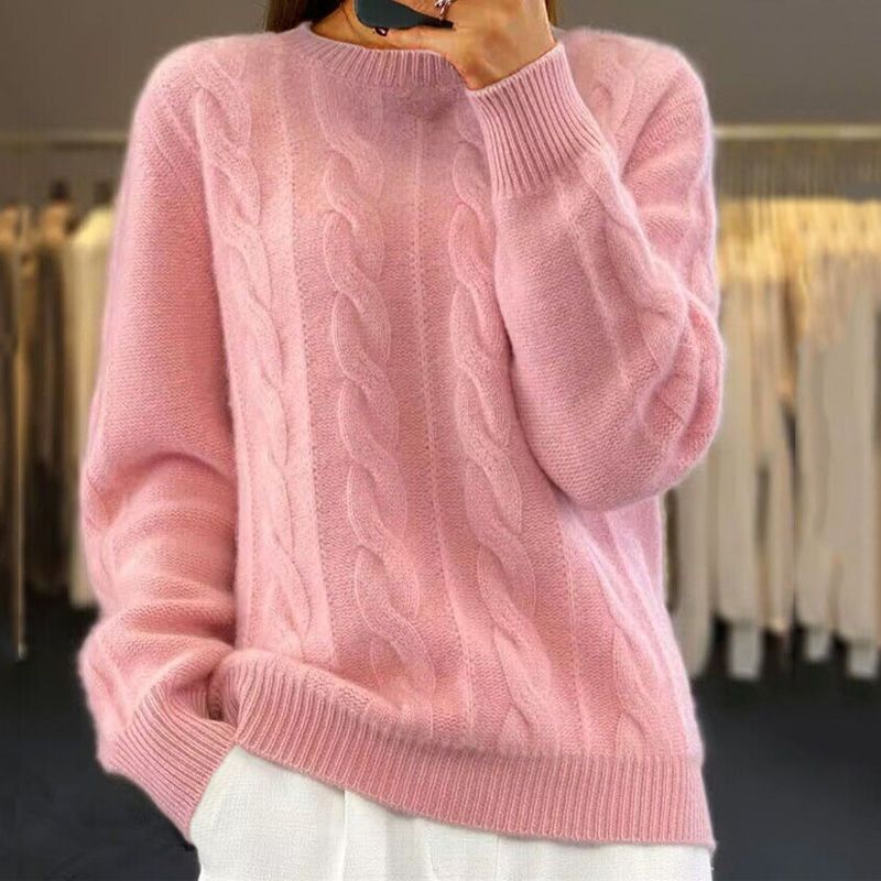 Eleganter Damen Strickpullover in Creme, wärmend, gestricktes Muster, ideal für Wintertage, kombiniert Stil und Komfort.