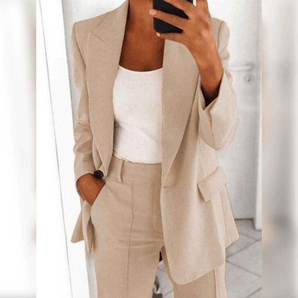 Eleganter Damenanzug, schlankes Design, luxuriöser Stoff, zeitloser Stil, geeignet für Geschäft und besondere Anlässe.