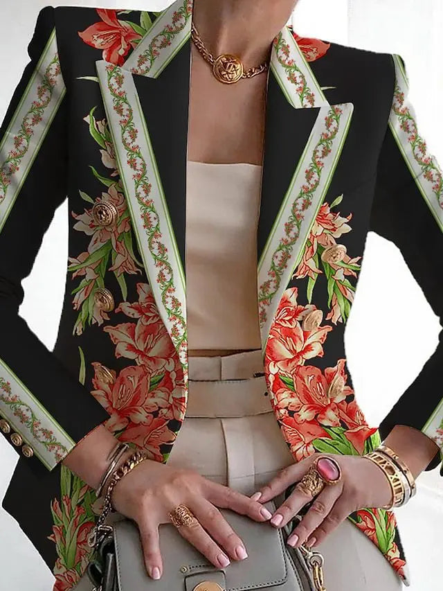 "Eleganter Damenblazer in edlem Material, mit figurschmeichelndem Schnitt, vielseitig kombinierbar für Büro und Anlässe."