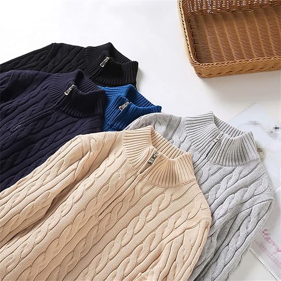 "Eleganter Herren-Kabelstrickpullover in Grau mit Halbreißverschluss, bietet Wärme und klassischen Stil für kalte Tage."