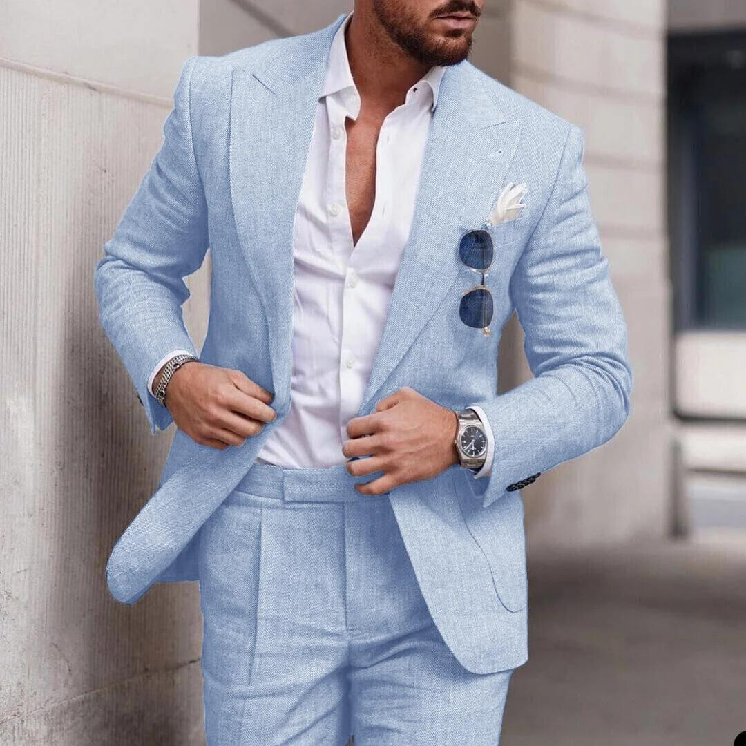 "Eleganter Herren-Leinenanzug in Champagner, zeitloses Design für Sommerereignisse, leicht und atmungsaktiv."