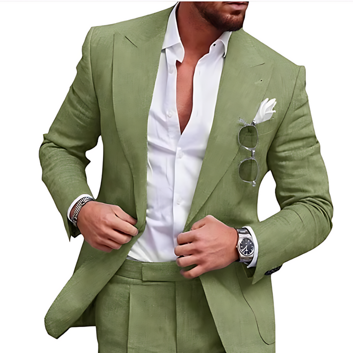 "Eleganter Herren-Leinenanzug in Champagner, zeitloses Design für Sommerereignisse, leicht und atmungsaktiv."