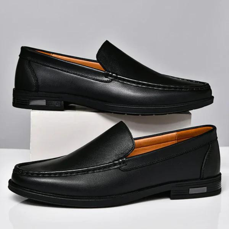 "Eleganter Herren Loafer aus echtem Leder, klassisches Design, luxuriös und stilvoll, ideal für jeden Anlass."