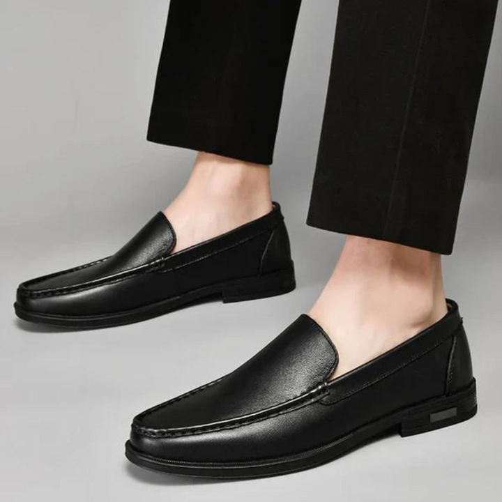 "Eleganter Herren Loafer aus echtem Leder, klassisches Design, luxuriös und stilvoll, ideal für jeden Anlass."