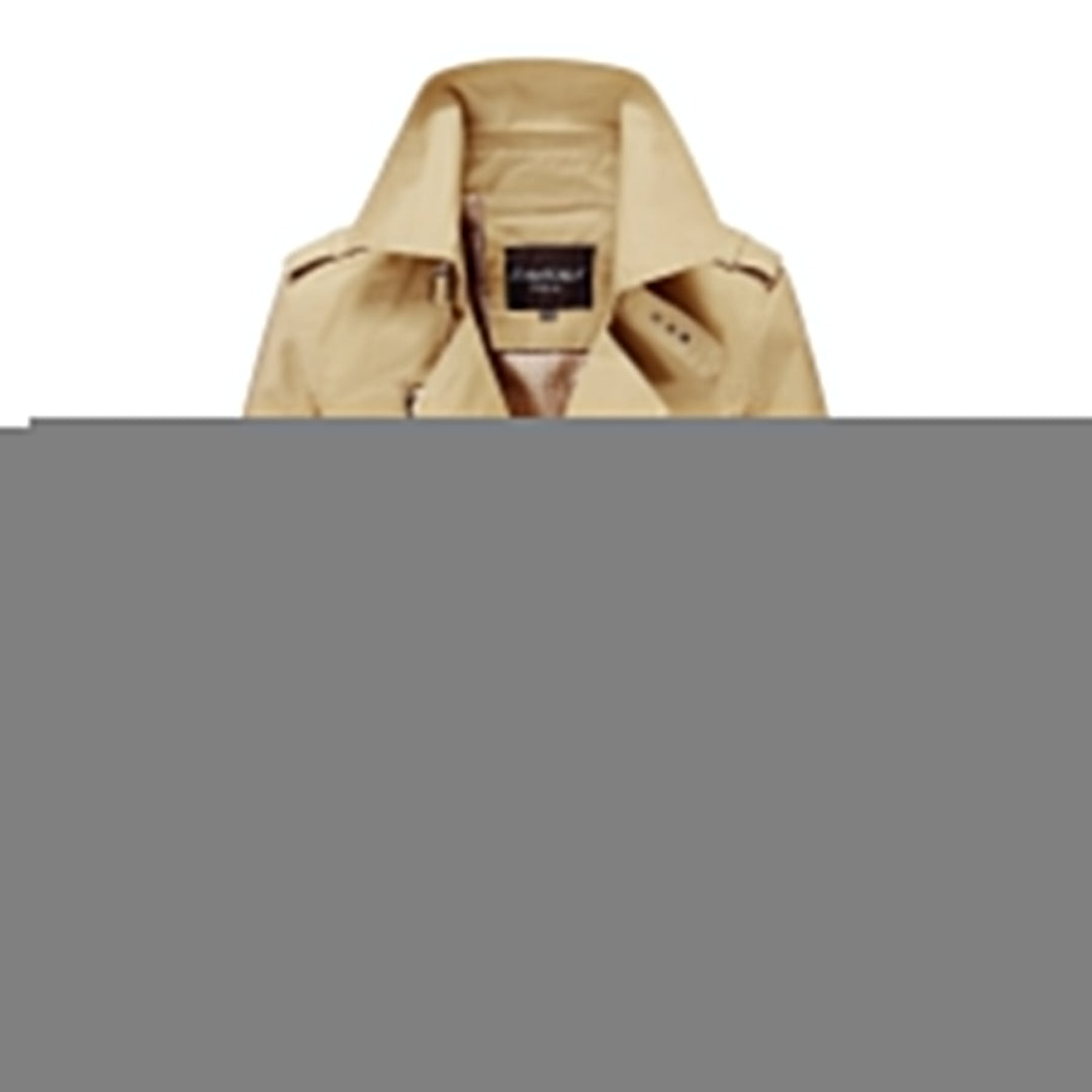 "Eleganter Herren-Trenchcoat in Beige, lange figurbetonte Silhouette, ideal für Herbst, vielseitiges Design für jeden Anlass.