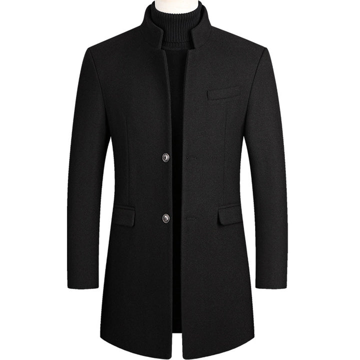 Eleganter Herrenmantel in Burgunderrot, klassischer Schnitt, ideal für kalte Tage, vielseitig kombinierbar, stilvoller Look.