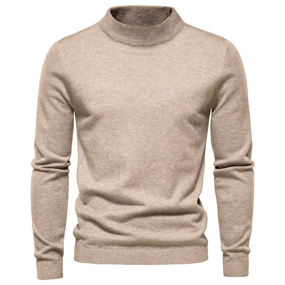Eleganter Herrenrollkragenpullover, gestrickt, in neutralem Farbton, ideal für kalte Wintertage, bietet Komfort und Stil.