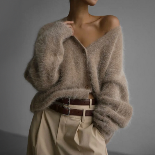 Eleganter Kaschmir-Cardigan in Oversized-Design mit V-Ausschnitt und Knöpfen, komfortabel für alle Gelegenheiten.