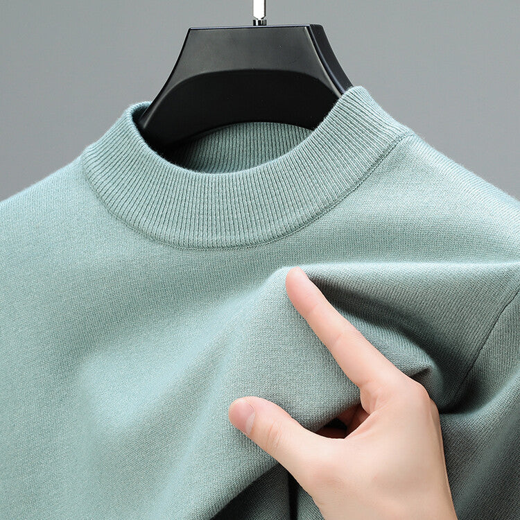"Eleganter Kaschmir Herrenpullover, stilvoller Schnitt, weicher Stoff, perfekt für vielseitige Looks im Alltag."