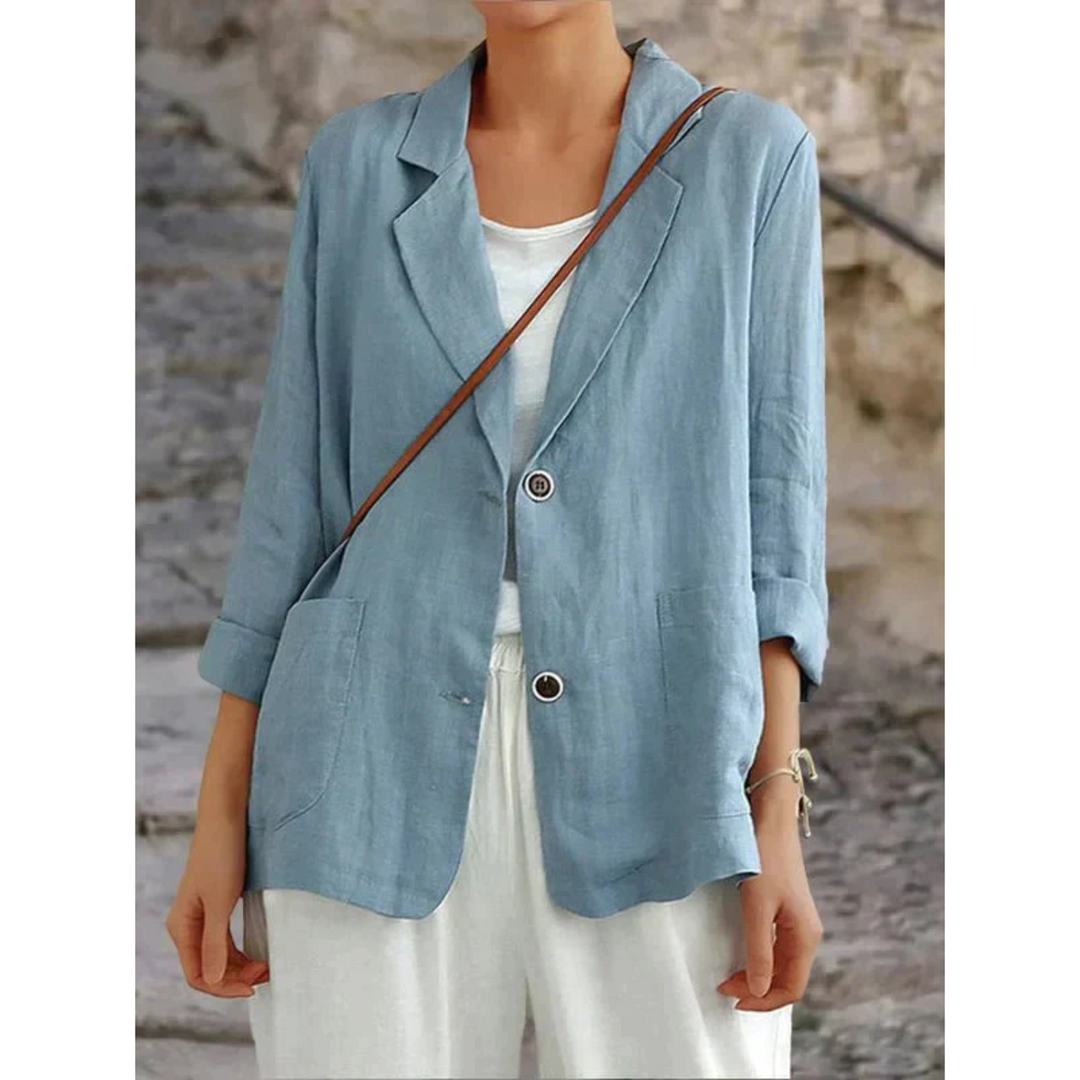 "Eleganter Leinenblazer für Damen, minimalistische Form, zeitloses Design, vielseitig kombinierbar, hochwertiges Material."