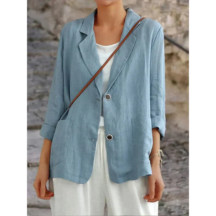 "Eleganter Leinenblazer für Damen, minimalistische Form, zeitloses Design, vielseitig kombinierbar, hochwertiges Material."