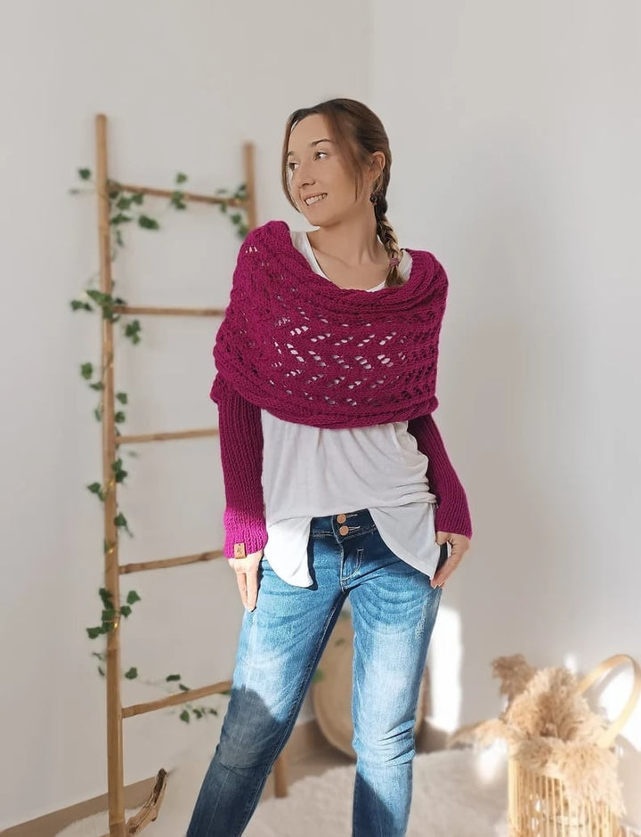 Eleganter Strickschal in Dunkelblau, kuschelig und vielseitig, hochwertiger Strick, passt zu jedem Outfit, ideal für Damen.